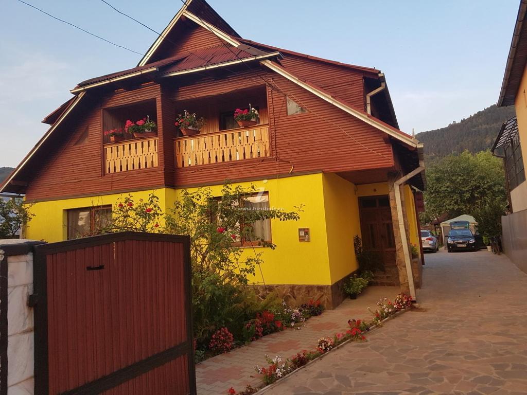 Camere De Inchiriat Floarea Reginei Felsővisó Kültér fotó